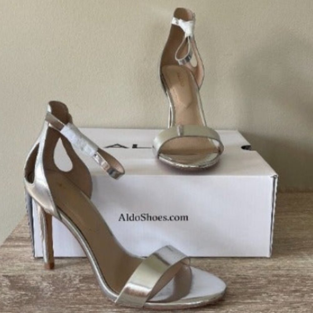 New In Box Silver Aldo Violla Heels Sz 6